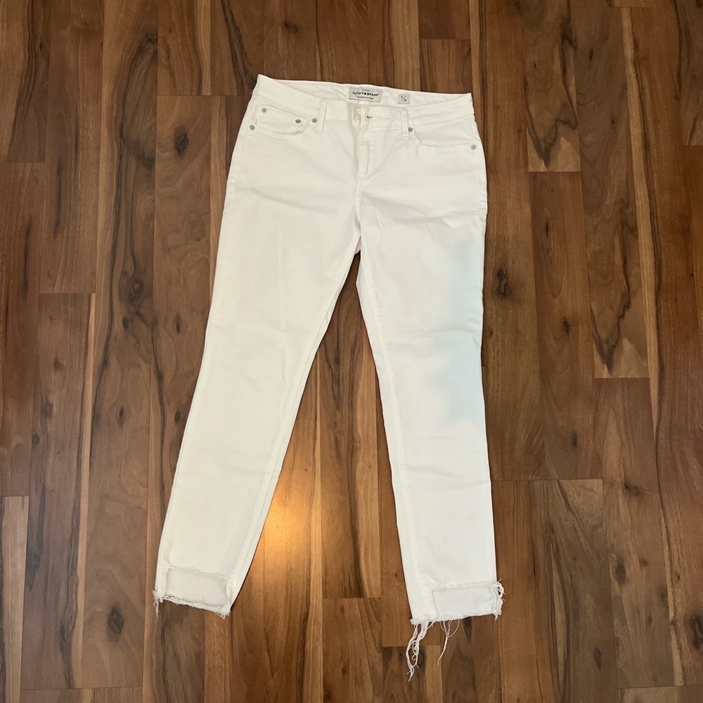 Women’s white jeans